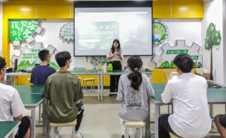 ESG考证虚火：相比证书，知识结构+实战经验更重要